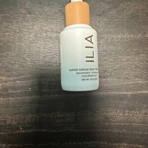 ILIA Super Serum Skin Tint SPF 40 in Bom Bom
